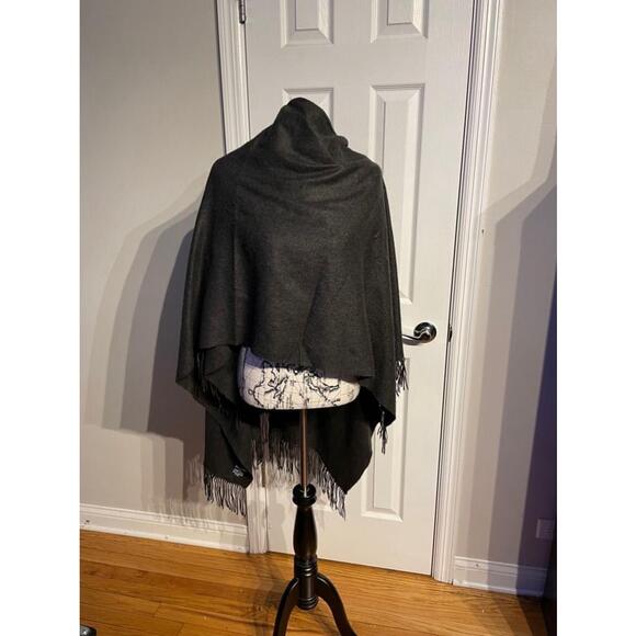 🤍Italian Vintage Fringe Shawl Pashmina cape shrug poncho multifunctional sweater - Picture 1 of 4